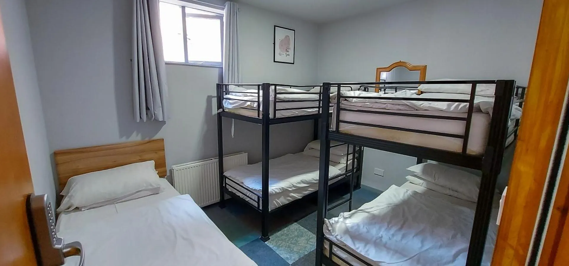R S Hostels - Leeds 리즈