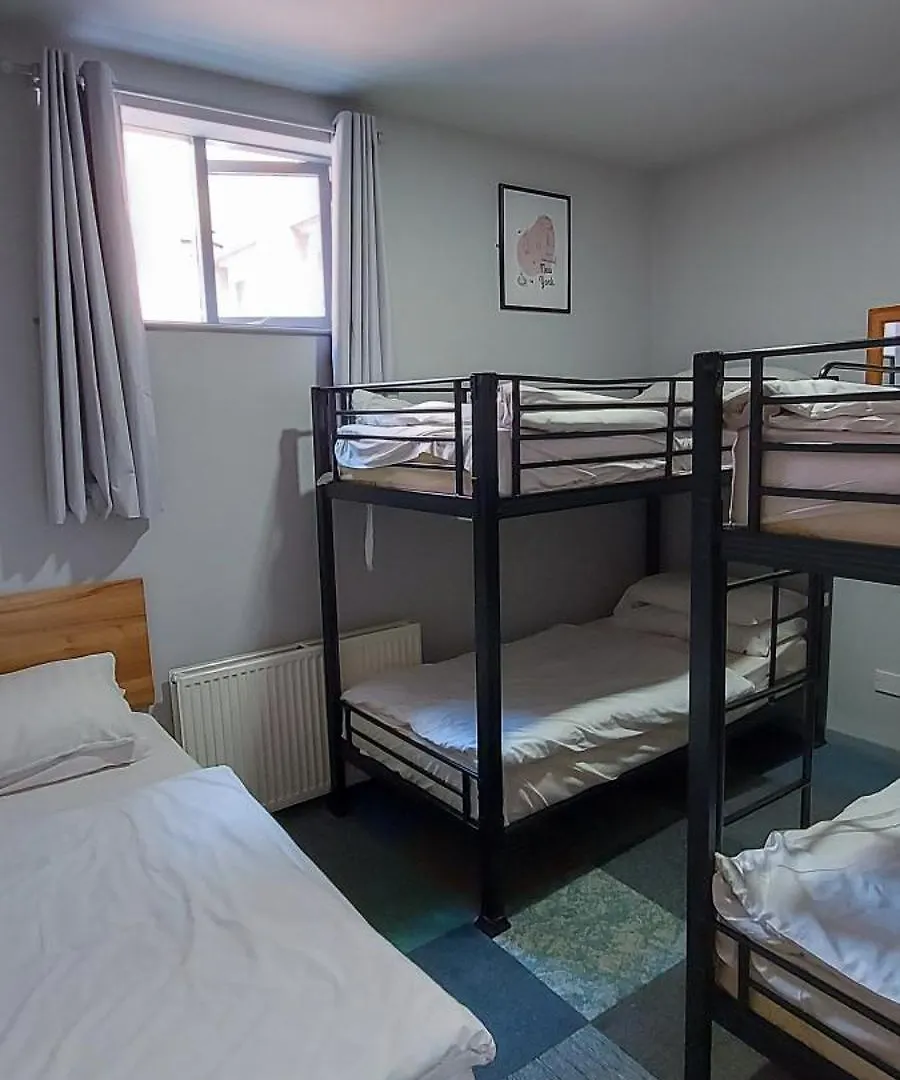 R S Hostels - Leeds  리즈