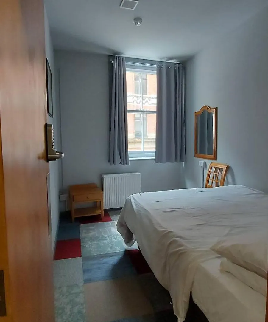 R S Hostels - Leeds