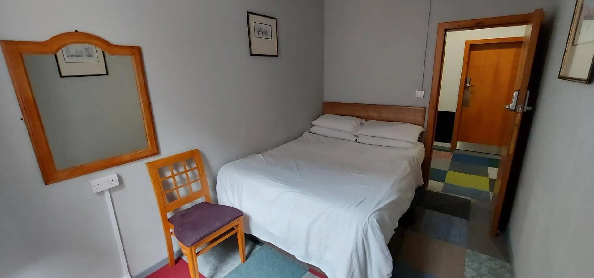 R S Hostels - Leeds  리즈