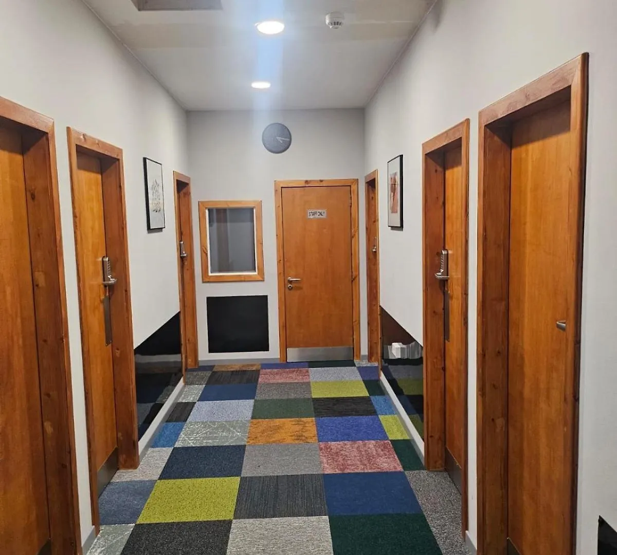 R S Hostels - Leeds