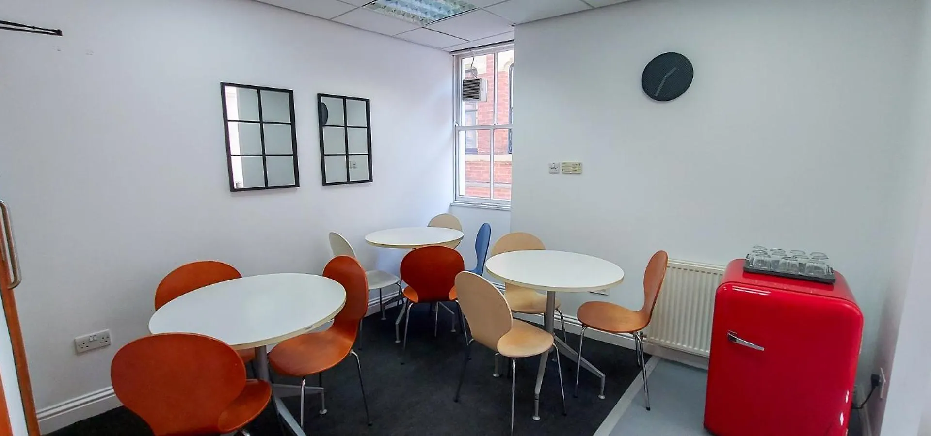 R S Hostels - Leeds
